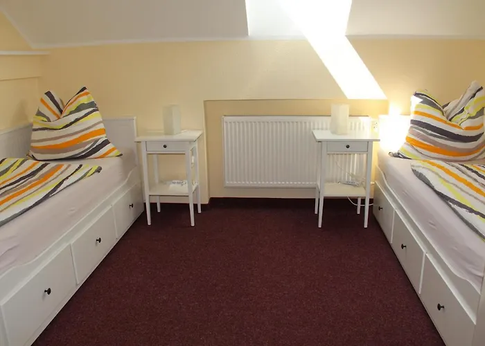 Oleanderhof * زوسين